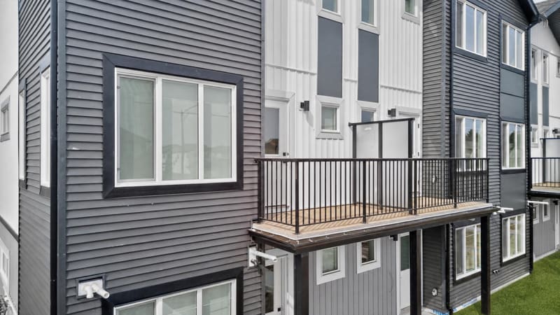 Private balcony detail